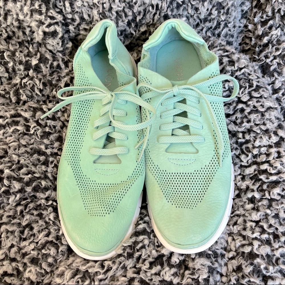 Vionic Tennis Shoes Sneakers Summer Sea Foam Green Size 10 EUC